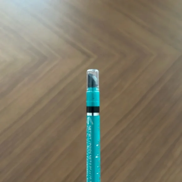 Thrive Causemetics Infinity Waterproof Eyeliner in Lauren Matte Black - Picture 6 of 7